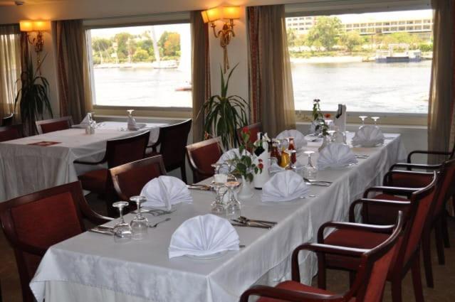 Botel Nile View Aton Cruise Caïro